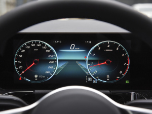 2022Ŀ GLA 180 п؅^(q)