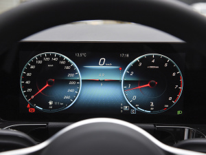 2022Ŀ GLA 180 п؅^(q)