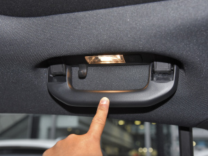 2022Ŀ GLA 180 п؅^(q)