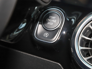 2022Ŀ GLA 200 п؅^