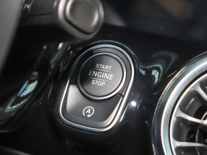 2022Ŀ GLA 200 п؅^