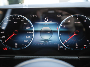 2022Ŀ GLA 200 п؅^(q)