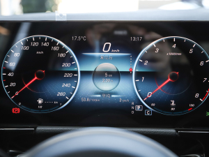 2022Ŀ GLA 200 п؅^(q)