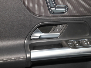 2022Ŀ GLA 200 п؅^(q)