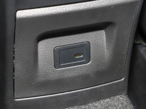 2022Ŀ GLA 200 п؅^(q)