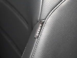 2022Ŀ GLA 200 п؅^(q)