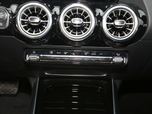 2022GLA 220 {(dio){(dio)(ji)