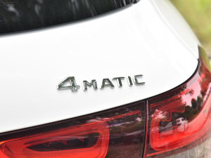 2022GLA 220 4MATIC ^