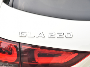 2022GLA 220 4MATIC ^