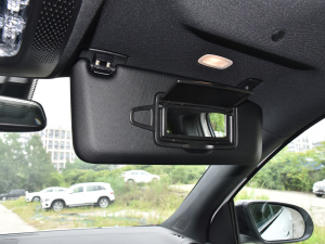 2022款GLA 220 4MATIC 遮阳板（右）