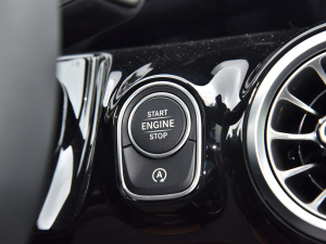 2022GLA 220 4MATIC п؅^