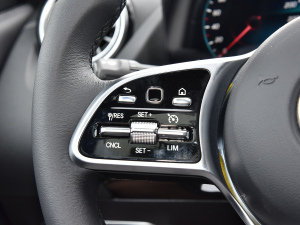 2022GLA 220 4MATIC п؅^