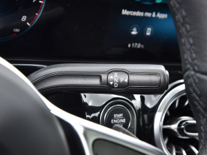 2022GLA 220 4MATIC п؅^