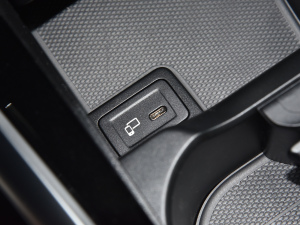 2022GLA 220 4MATIC п؅^(q)