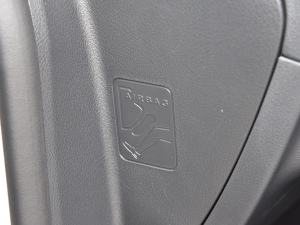 2022GLA 220 4MATIC п؅^(q)