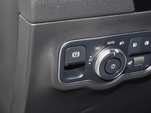 2022Ŀ GLA 200 v܇Ƅ