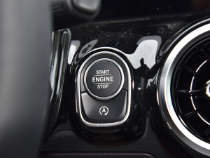 2022Ŀ GLA 200 п؅^