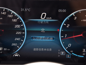 2022Ŀ GLA 200 п؅^(q)