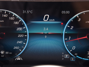 2022Ŀ GLA 200 п؅^(q)