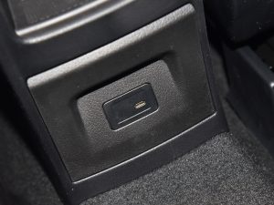 2022Ŀ GLA 200 п؅^(q)