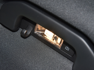 2022Ŀ GLA 200 п؅^(q)