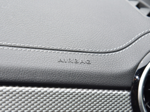 2022Ŀ GLA 200 п؅^(q)