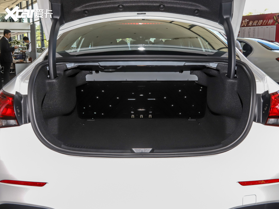 2022YA(j) A 180 L