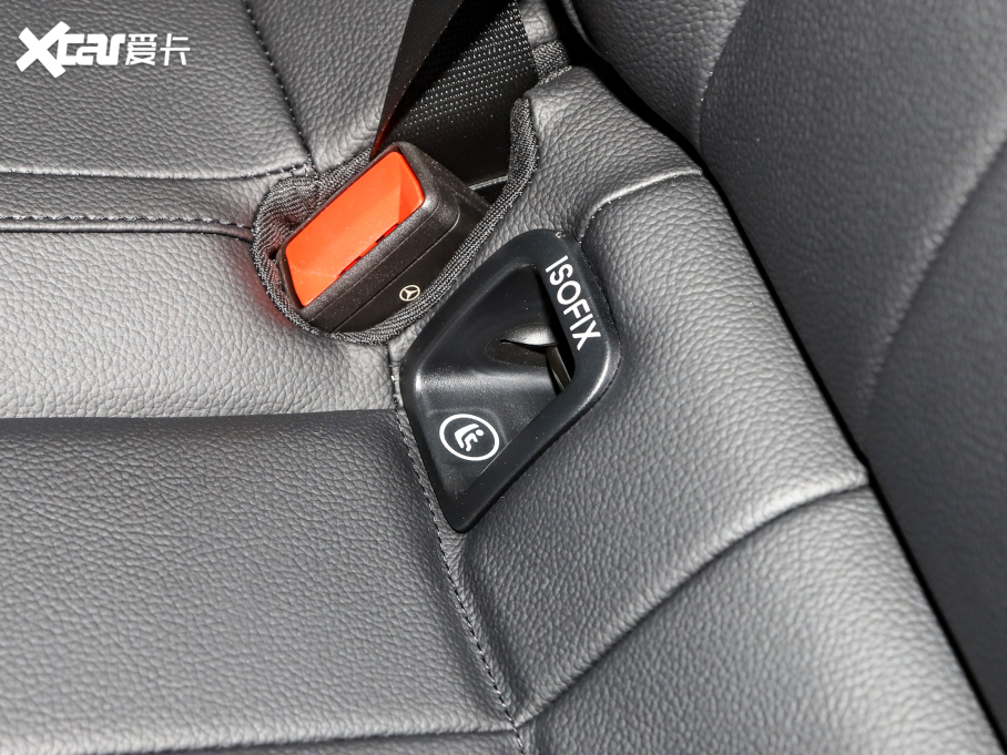 2022��YA�� A 180 L