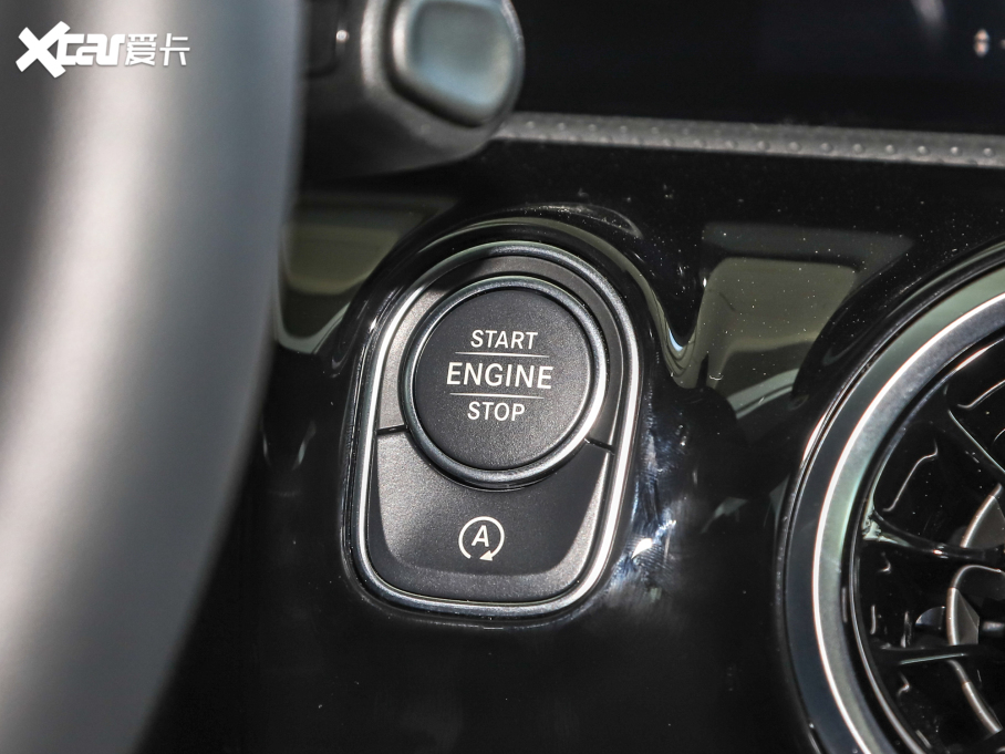 2022��YA�� A 180 L