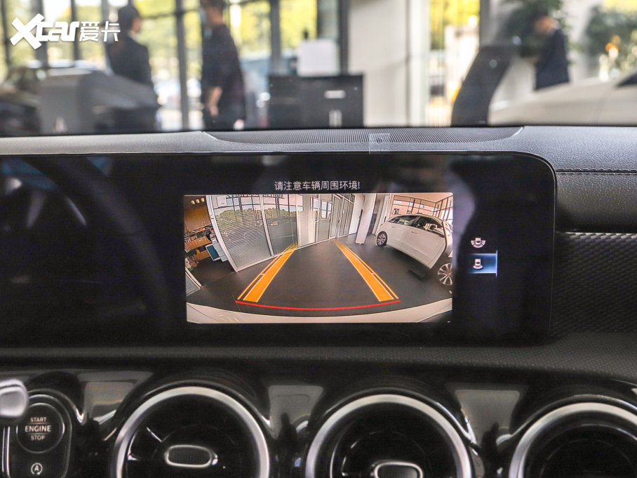 2022��YA�� A 180 L