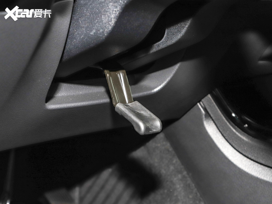 2022��YA�� A 180 L