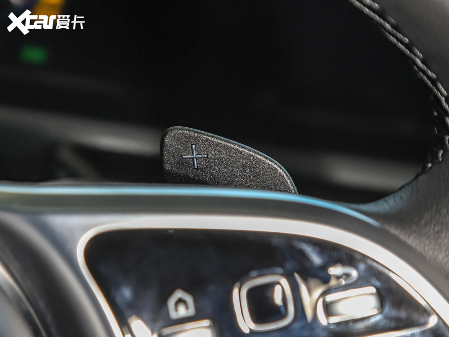 2022��YA�� A 180 L