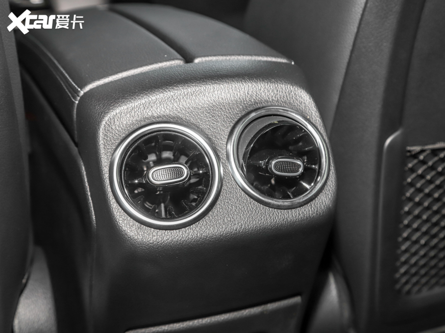 2022��YA�� A 180 L