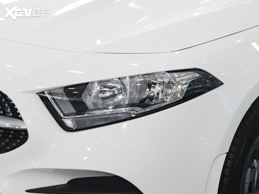 2022YA A 180 L \I܇