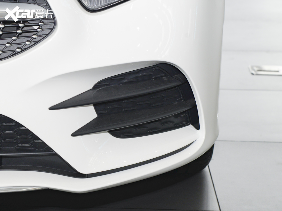 2022YA A 180 L \I܇