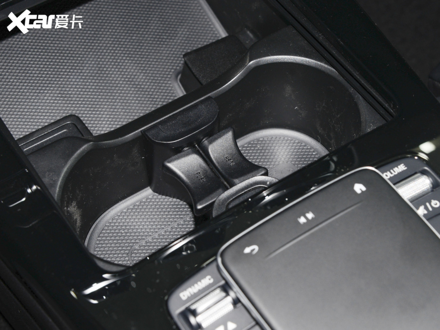 2022YA A 180 L \I܇