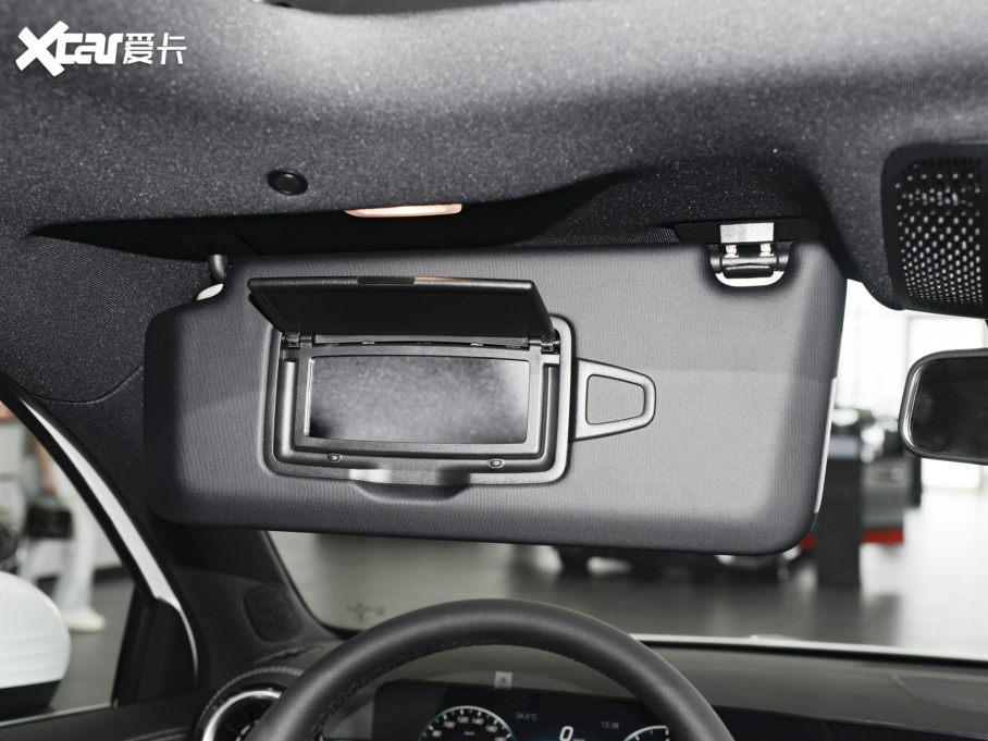 2022YA A 180 L \I܇