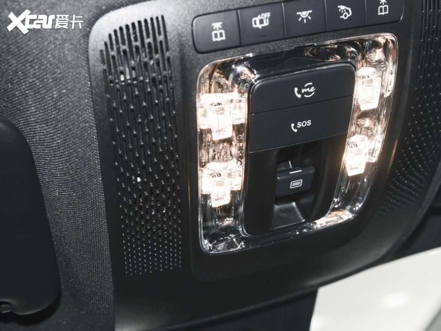 2022YA A 180 L \I܇