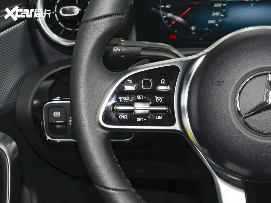 2022YA A 180 L \(yn)I܇