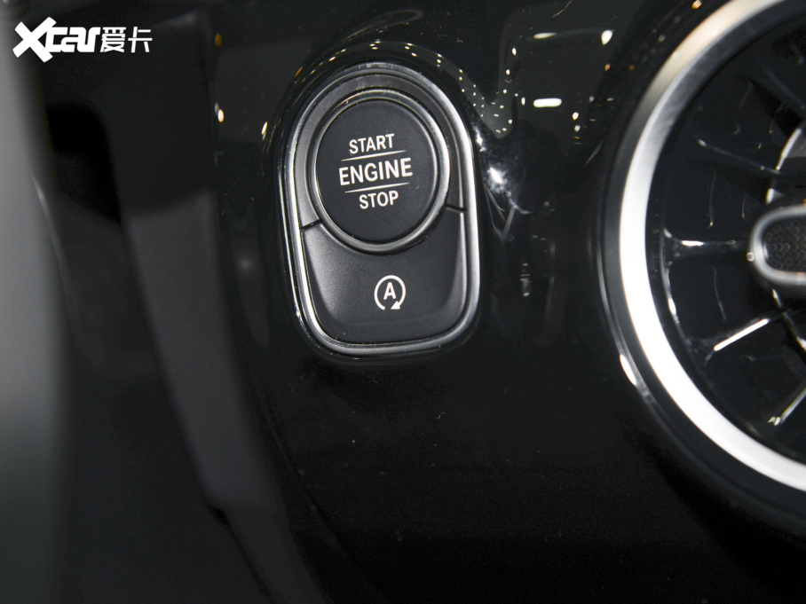 2022YA A 180 L \I܇