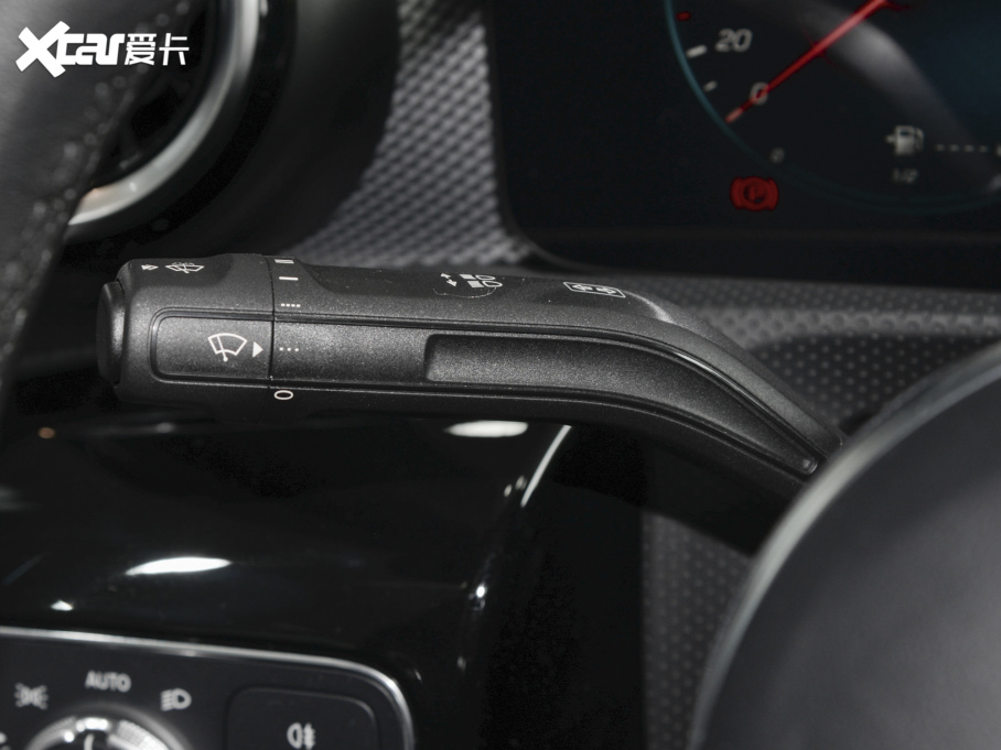 2022YA A 180 L \I܇