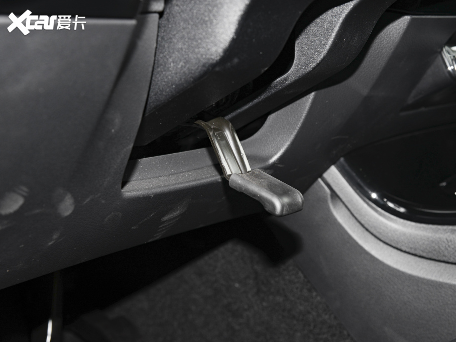 2022YA A 180 L \I܇