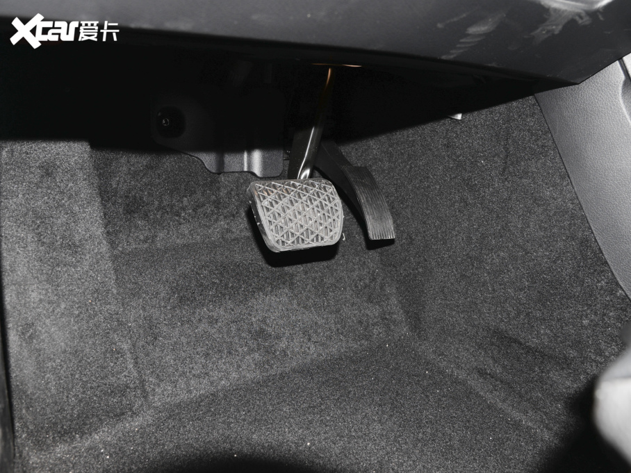 2022YA A 180 L \I܇