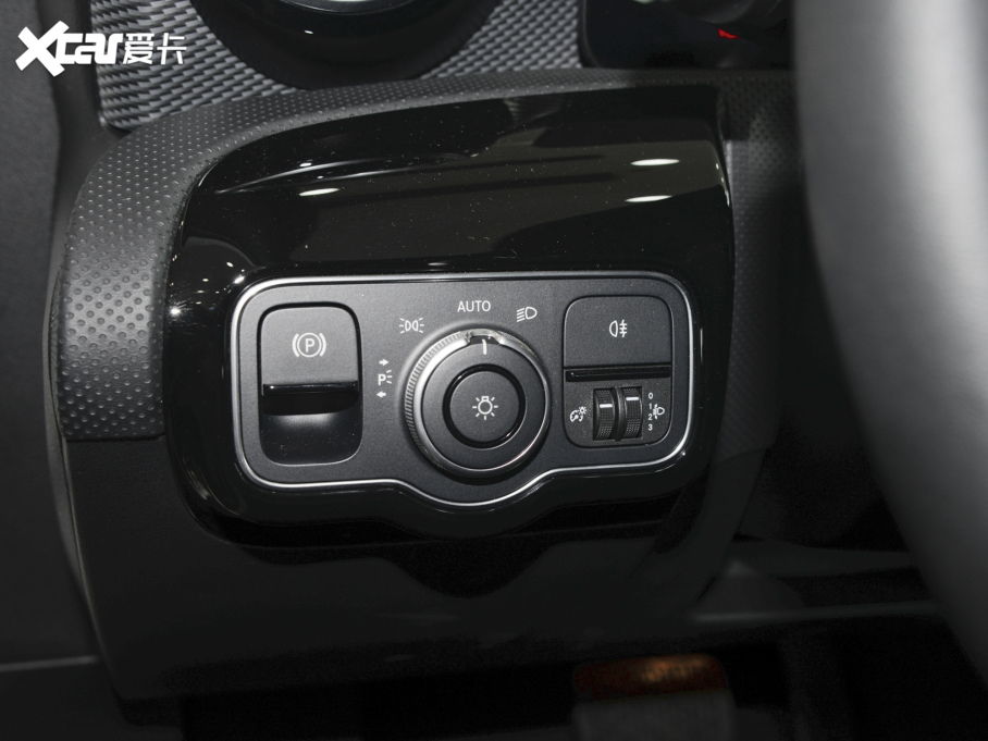 2022YA A 180 L \I܇