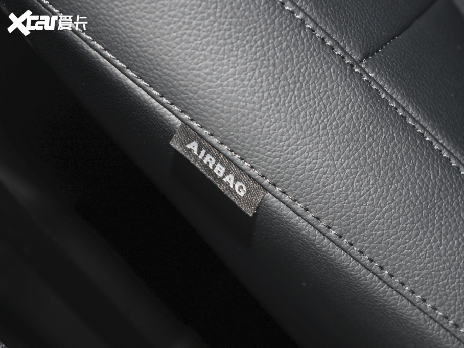 2022YA A 180 L \I܇