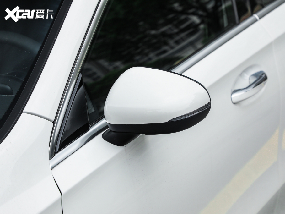 2022YA Ŀ A 200 L \I܇r