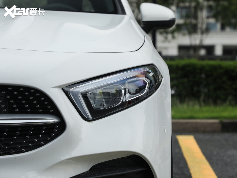 2022YA Ŀ A 200 L \I܇r