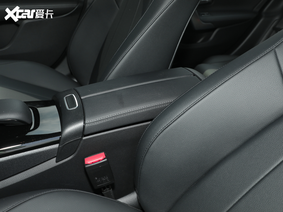 2022YA Ŀ A 200 L \I܇r