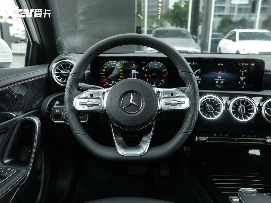 2022YA Ŀ A 200 L \I܇r