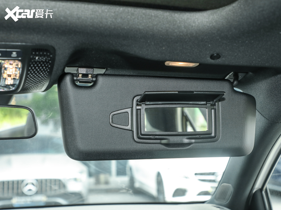 2022YA Ŀ A 200 L \I܇r